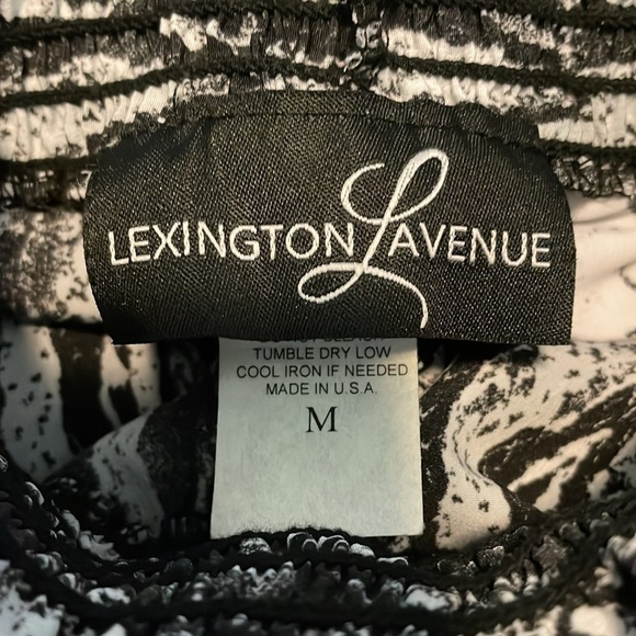 LEXINGTON AVENUE Snakeskin Print Mock Neck Top, Women’s M, Black Gray - Picture 7 of 8